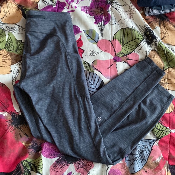 Lululemon Speed Up Tight - Picture 4 of 10